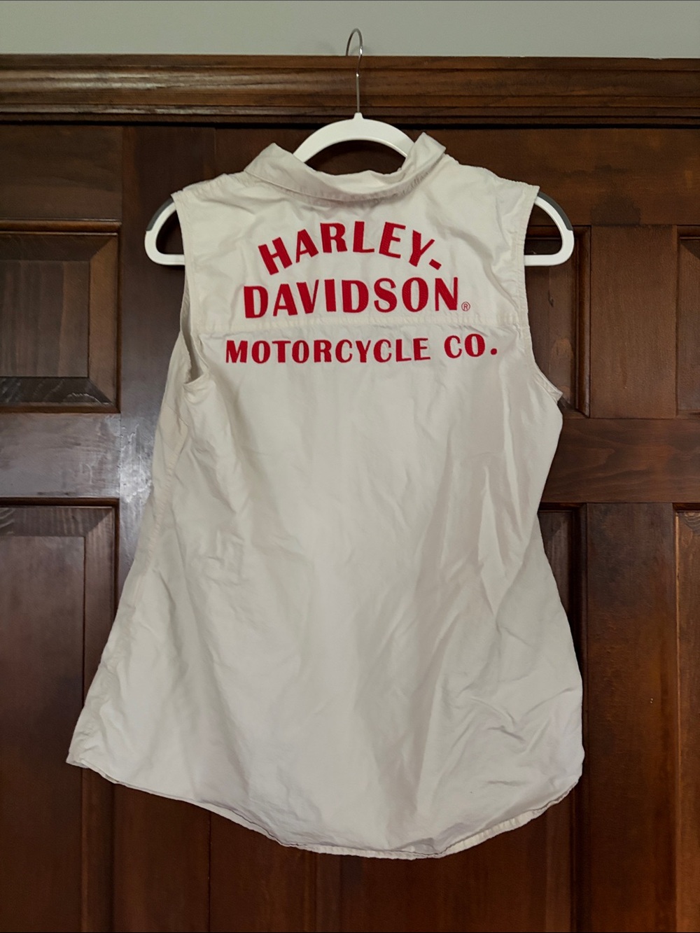 Large Harley-Davidson Women's White Sleeveless Button-Down Top with Red Logo